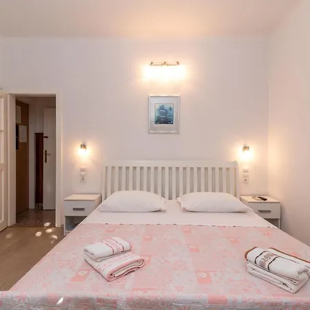 Feme Gostinjska kuća Trogir