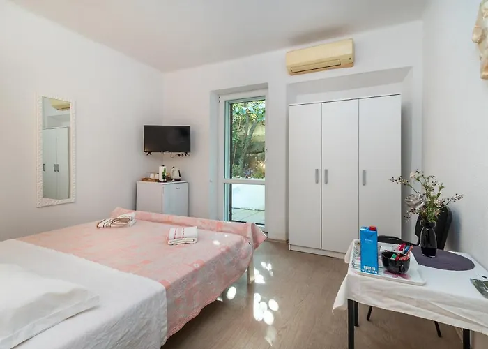 Feme Casa de hóspedes